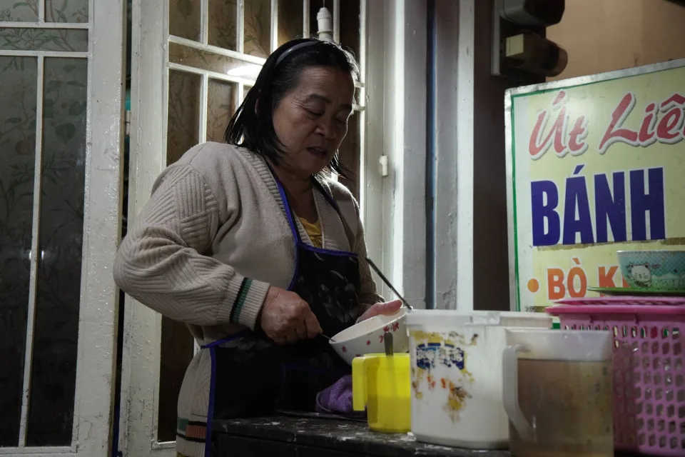 Khu nướng và bếp mở